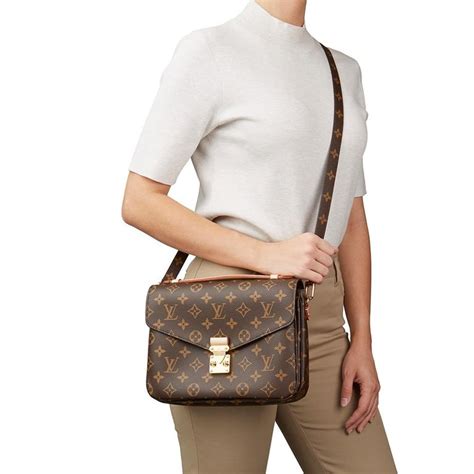 louis vuitton pochette metis 2018|louis vuitton pochette metis empreinte.